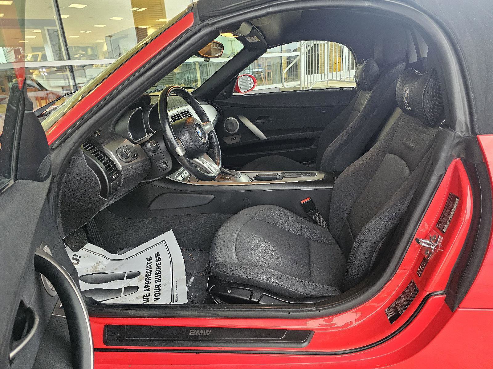 Used 2003 BMW Z4 2.5i RWD image 13