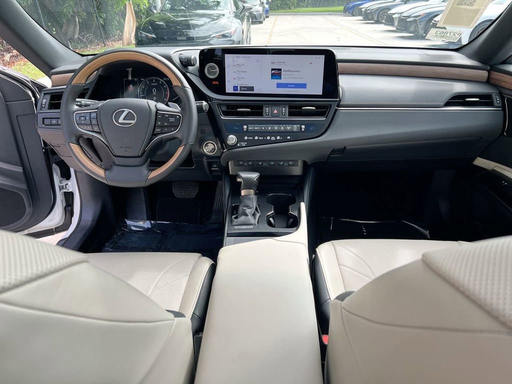 Certified 2024 Lexus ES 350 Ultra Luxury w/ Accessory Package (Z2) FWD image 21