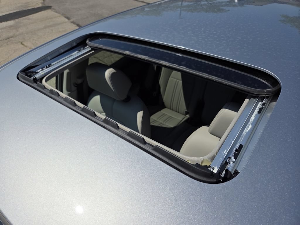 New 2027 Honda HR-V EX-L image 3