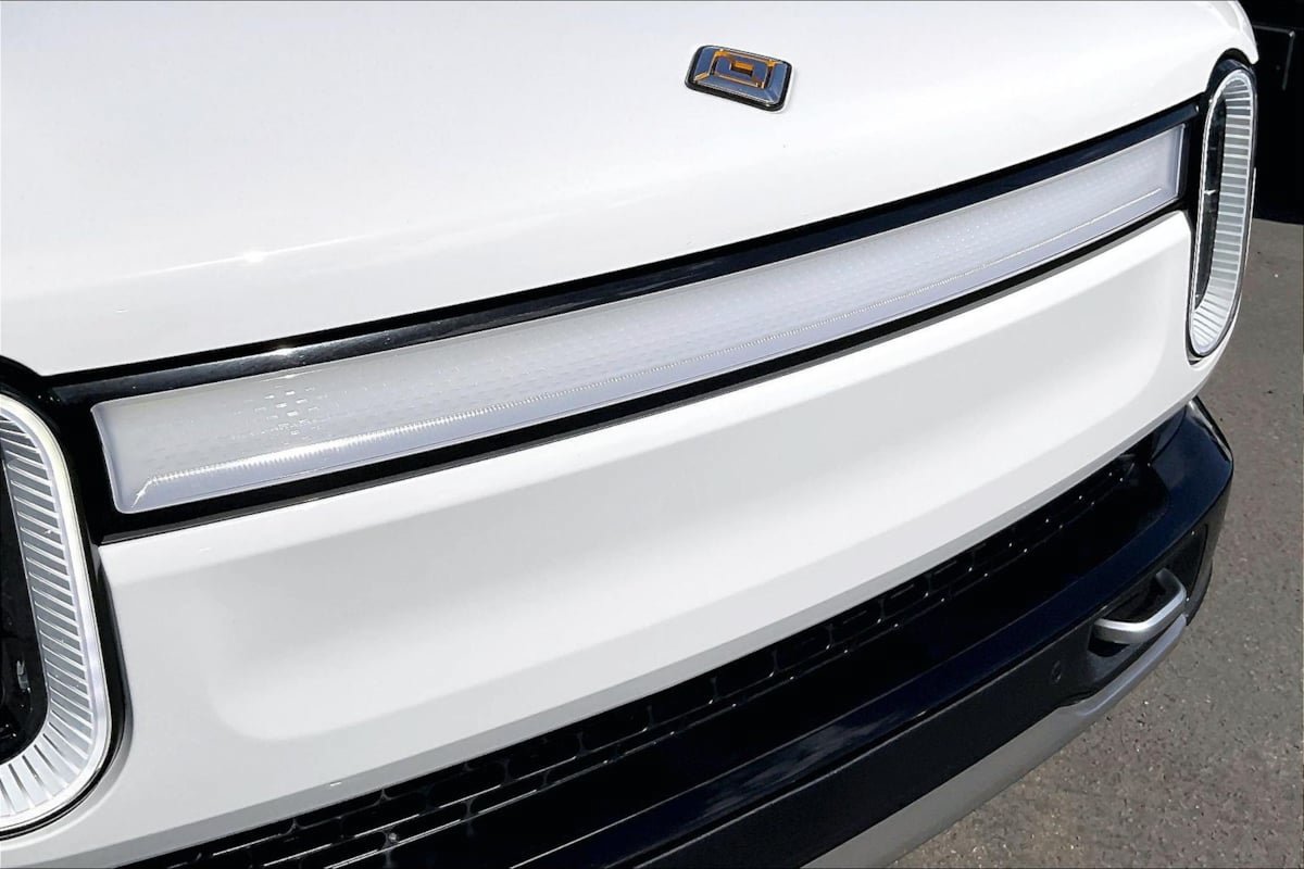Used 2024 Rivian R1S Adventure Quad AWD/4WD image 28