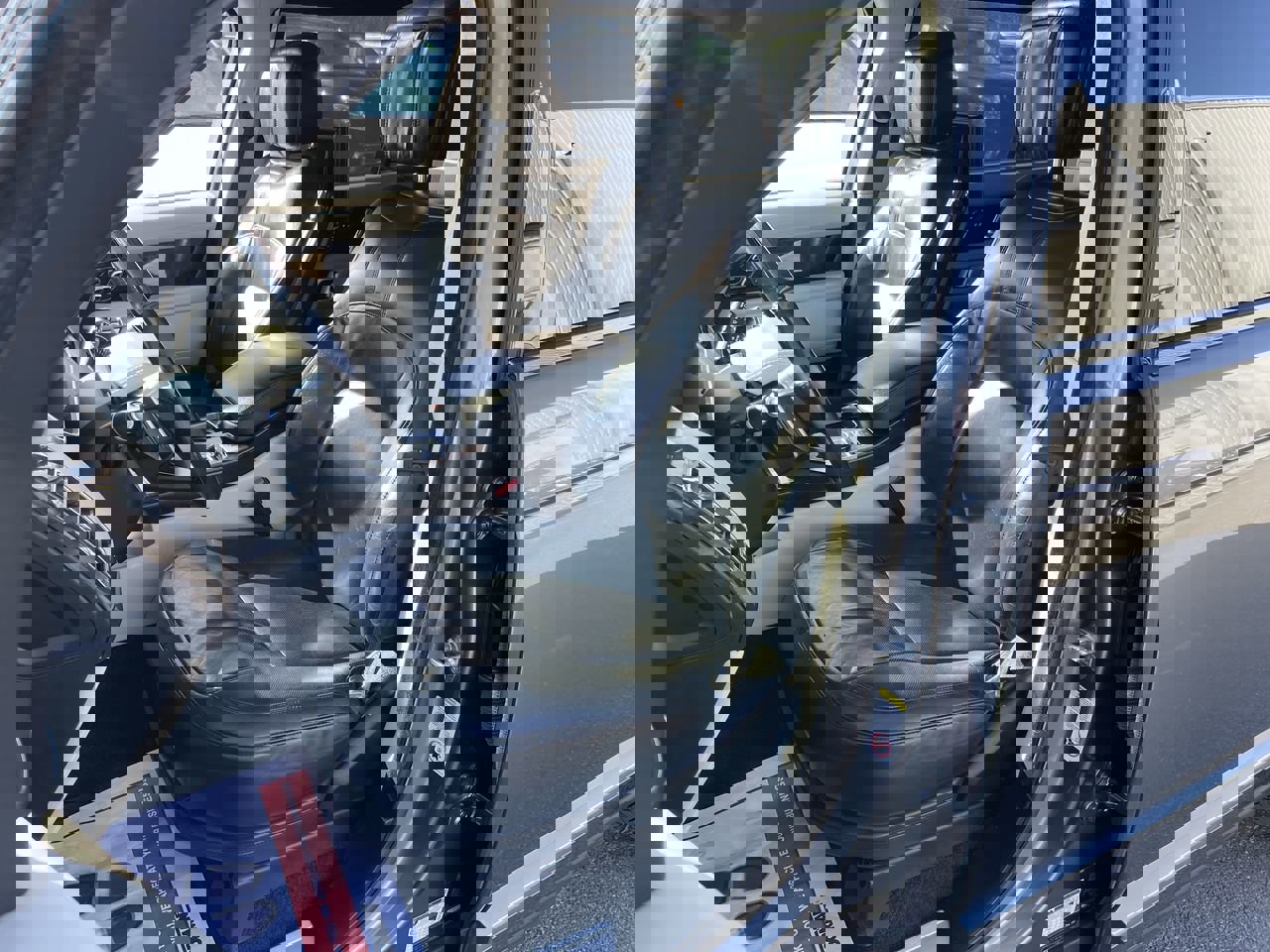 Used 2019 Land Rover Range Rover Long Wheelbase Autobiography image 27