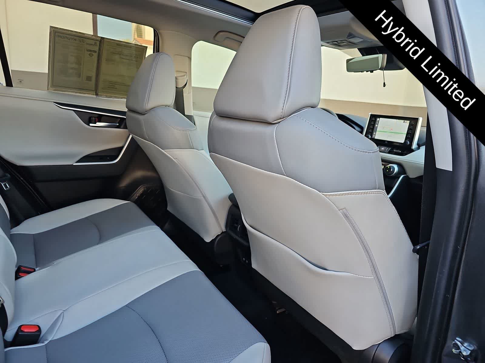 Used 2021 Toyota RAV4 Limited AWD/4WD image 16