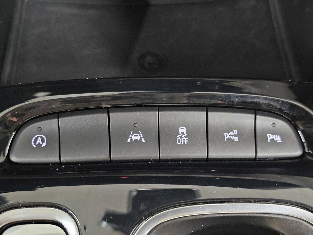 Used 2022 Buick Envision Avenir w/ Technology Package II image 23