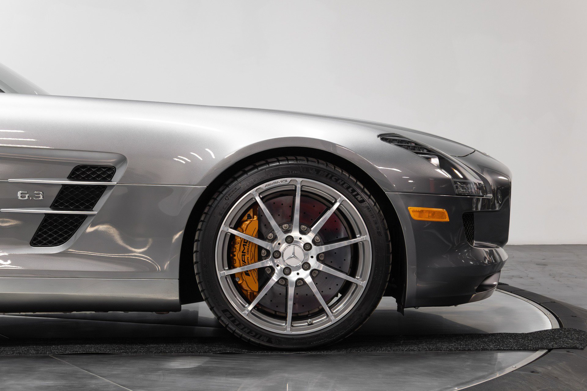 Used 2012 Mercedes-Benz SLS AMG Coupe image 25