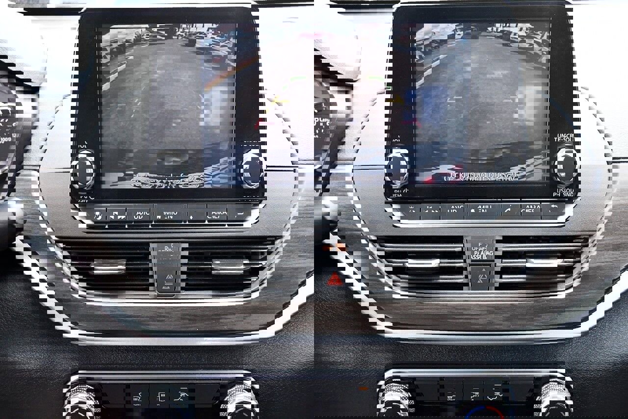 Used 2025 Nissan Altima 2.5 SV image 25