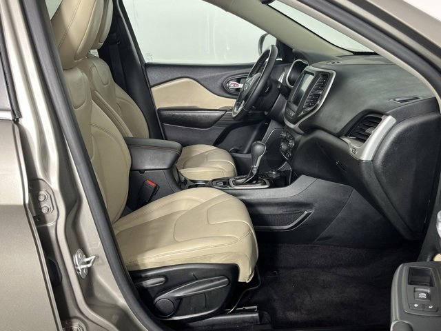 Used 2016 Jeep Cherokee Limited w/ Luxury Group image 31