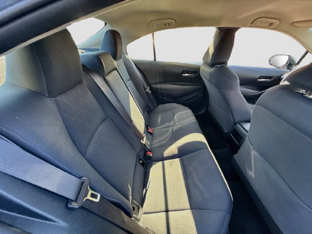 Used 2020 Toyota Corolla LE FWD image 31