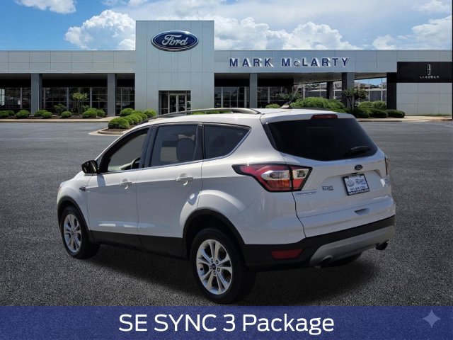 Certified 2018 Ford Escape SE w/ SE Sync 3 Package FWD image 4