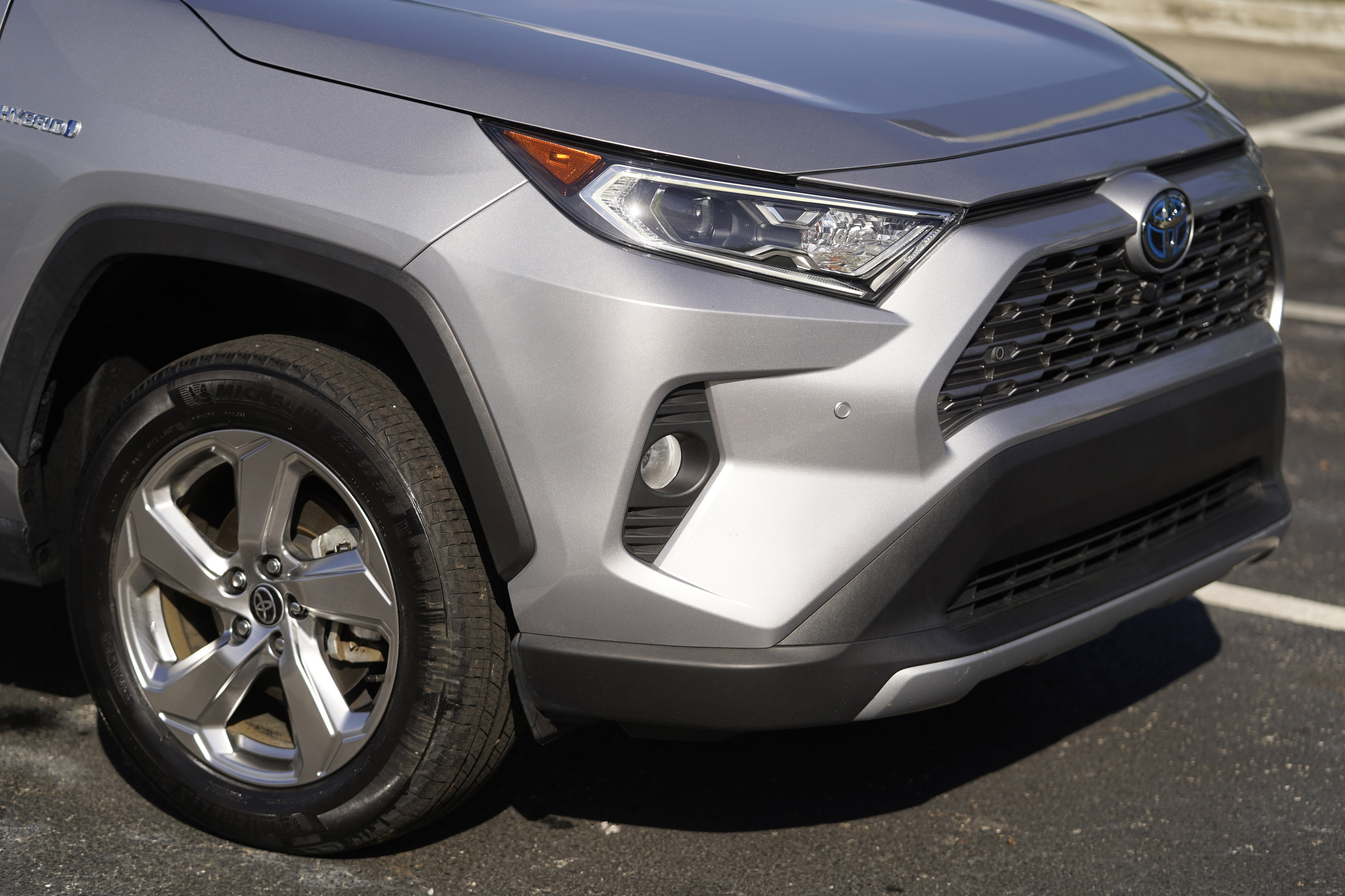 Used 2021 Toyota RAV4 Limited AWD/4WD image 39