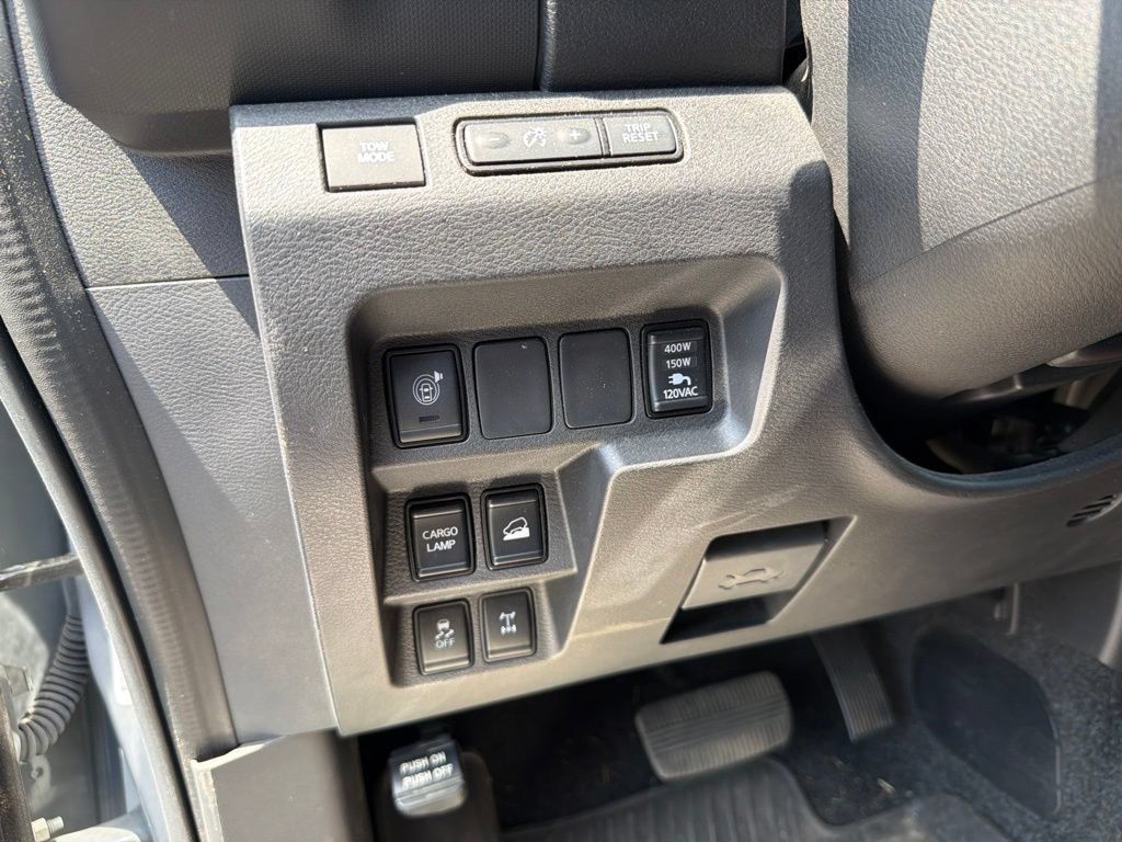 Used 2023 Nissan Frontier PRO-4X w/ Pro-4X Premium Package AWD/4WD image 11