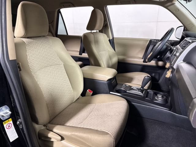 Used 2019 Toyota 4Runner SR5 AWD/4WD image 15