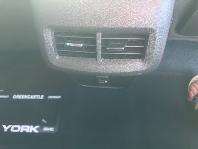 Used 2024 GMC Terrain SLE image 35