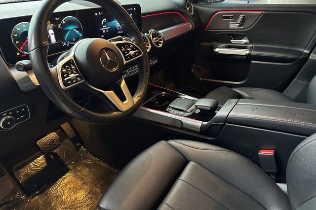 Used 2021 Mercedes-Benz GLB 250 w/ Premium Package image 10