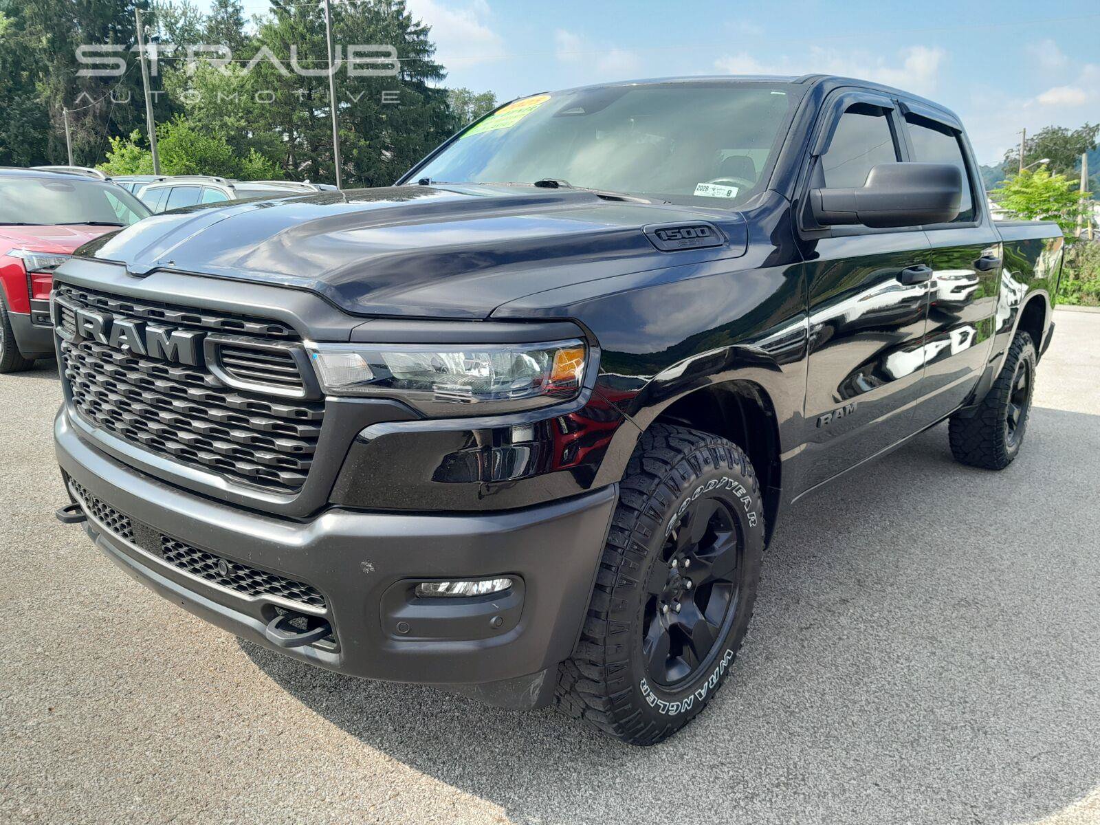 Used 2025 RAM 1500 Warlock AWD/4WD image 5