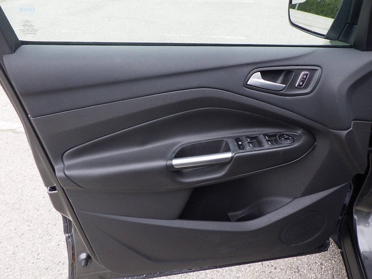 Used 2016 Ford Escape SE FWD image 7