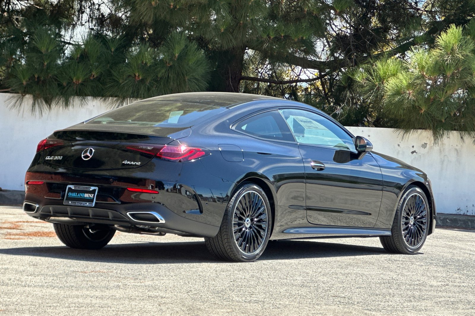 New 2026 Mercedes-Benz CLE 300 4MATIC Coupe image 4