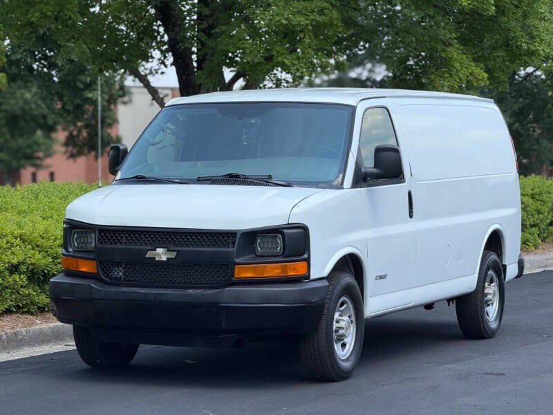 Used 2004 Chevrolet Express 2500 RWD image 1