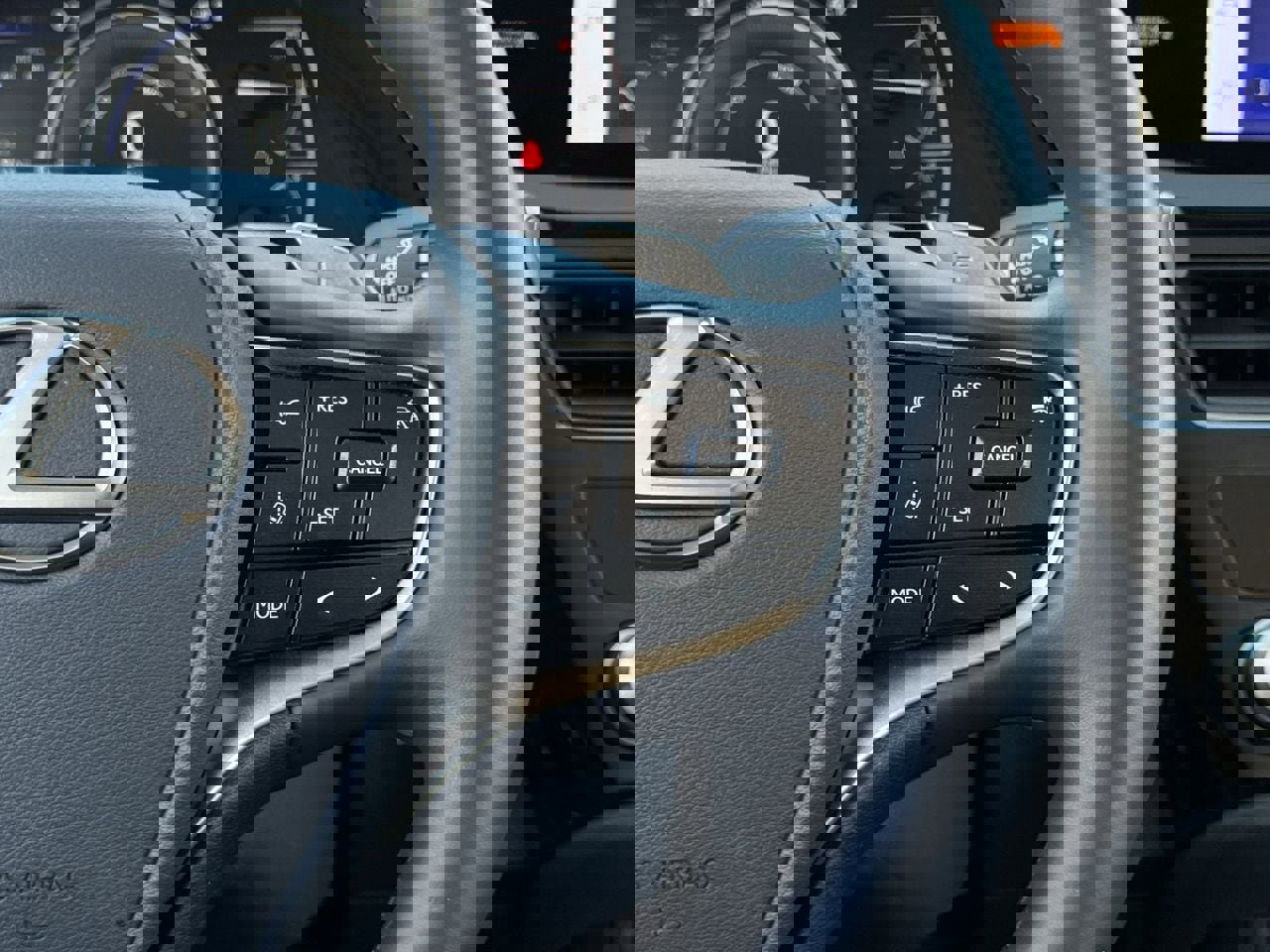 Used 2025 Lexus ES 300h F Sport w/ Accessory Package (Z2) image 17