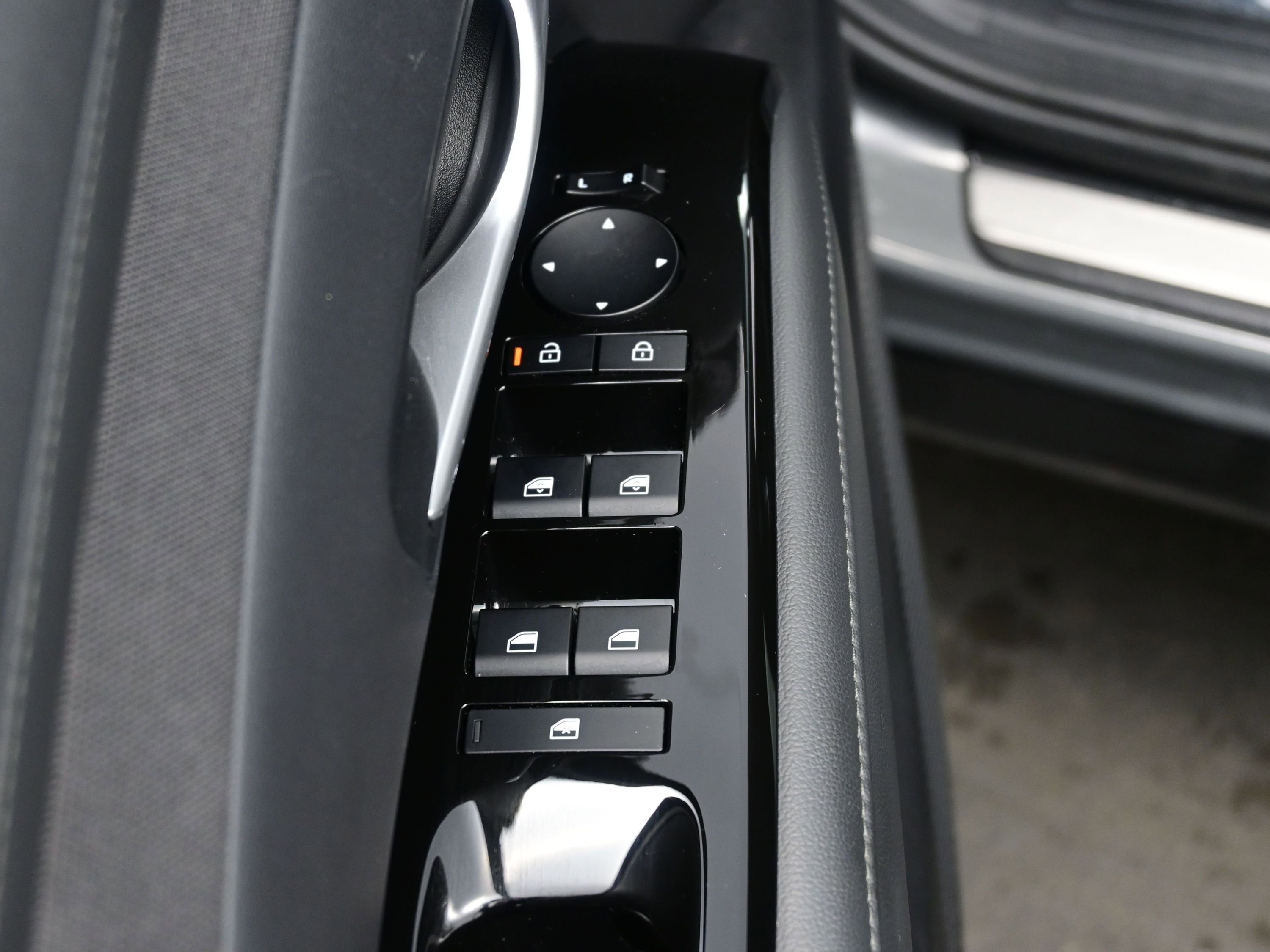 Certified 2025 Hyundai Tucson Limited image 10