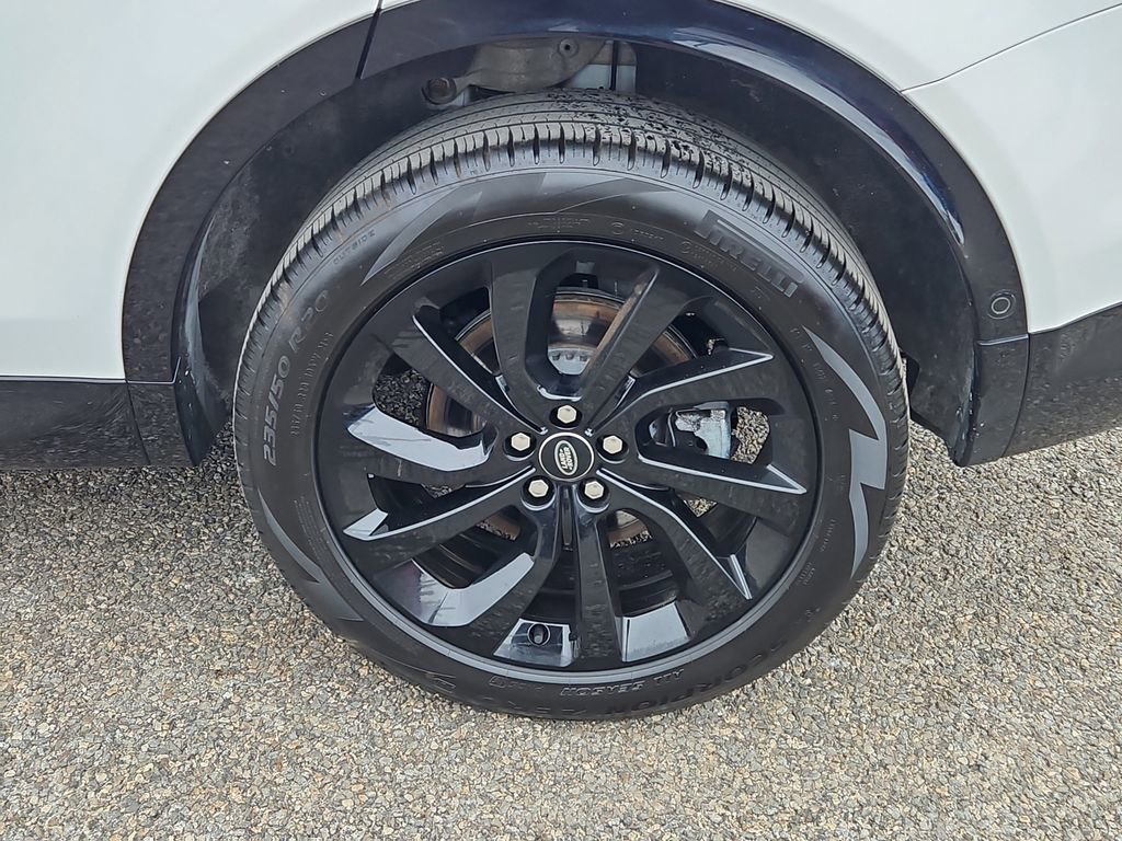 Used 2024 Land Rover Discovery Sport Dynamic SE image 8