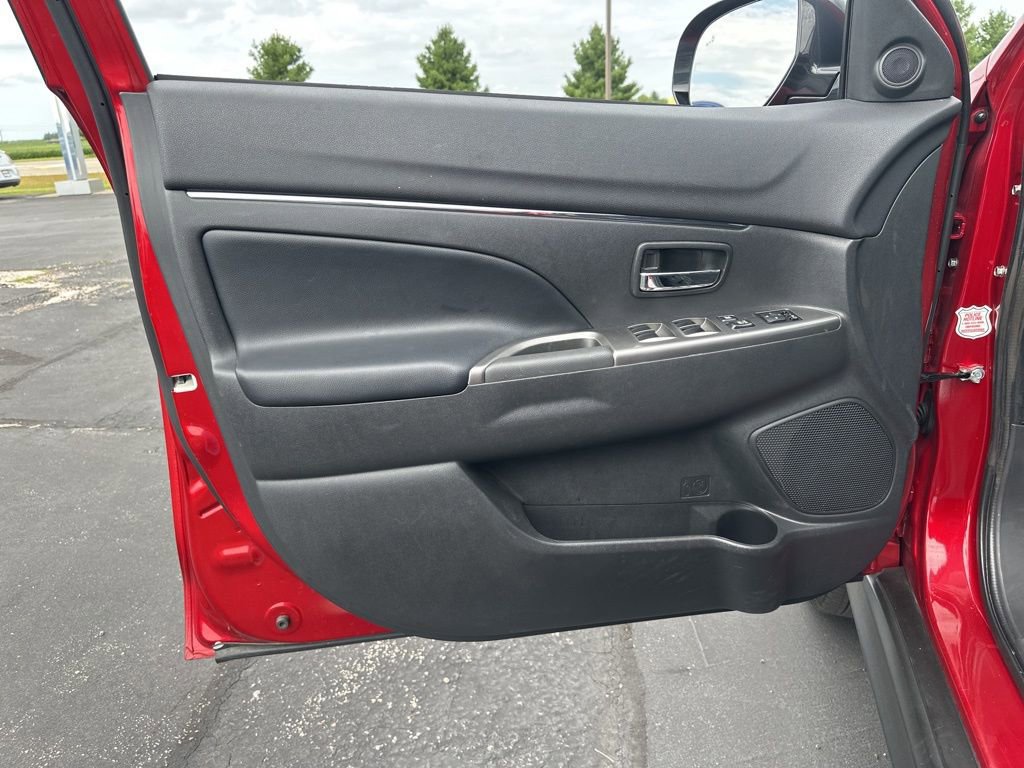 Used 2024 Mitsubishi Outlander Sport SE image 17
