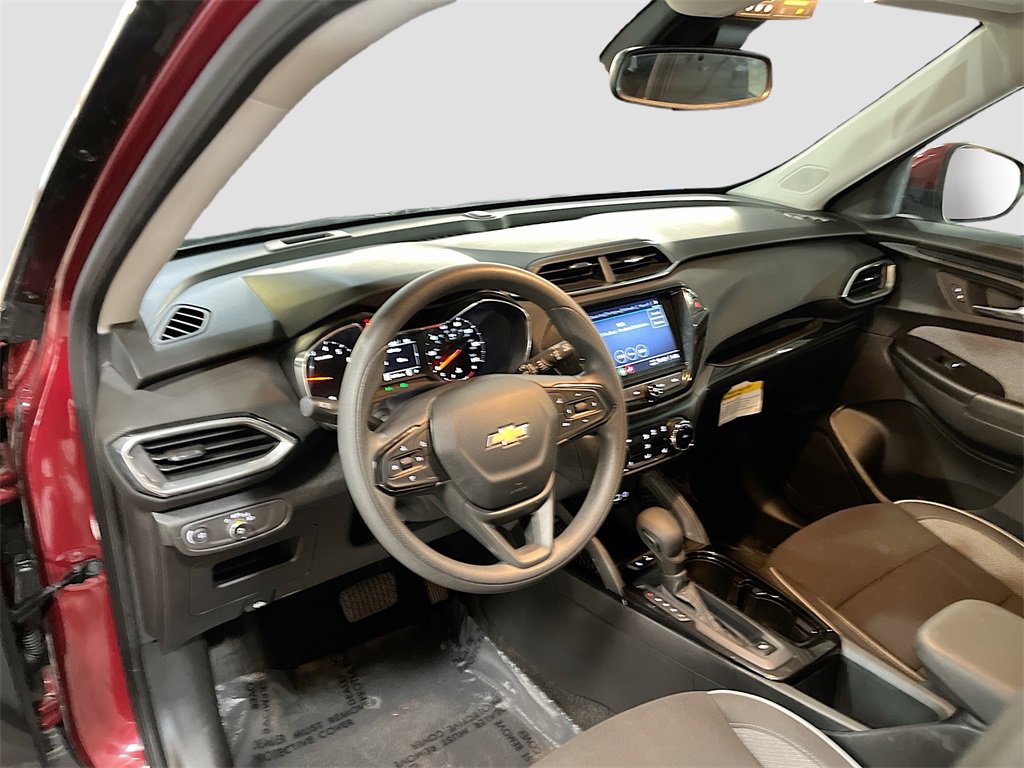 Used 2023 Chevrolet TrailBlazer LT w/ Convenience Package image 9