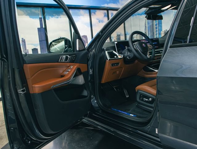 New 2026 BMW ALPINA XB7 AWD/4WD image 13