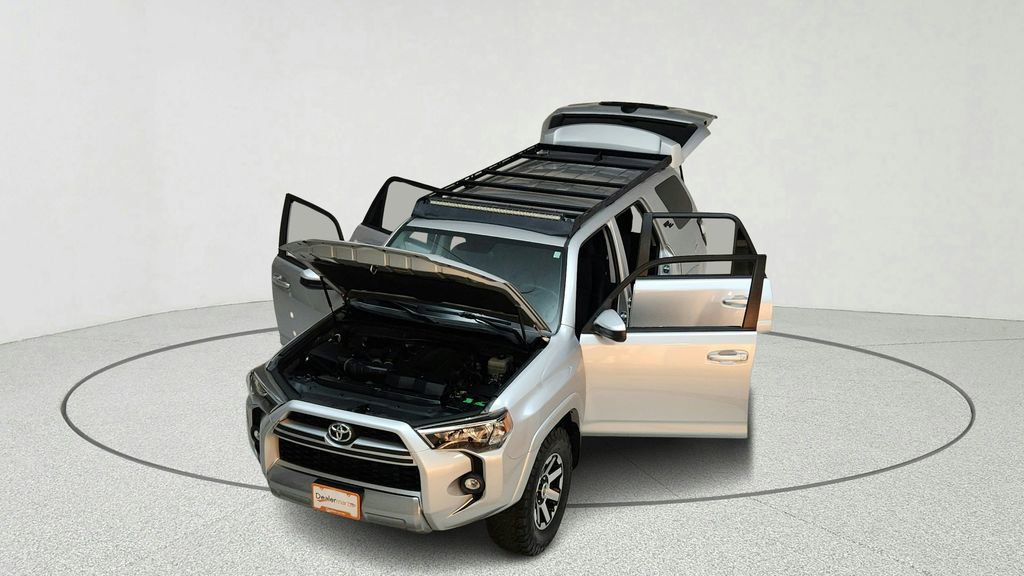 Used 2018 Toyota 4Runner TRD Off-Road image 17