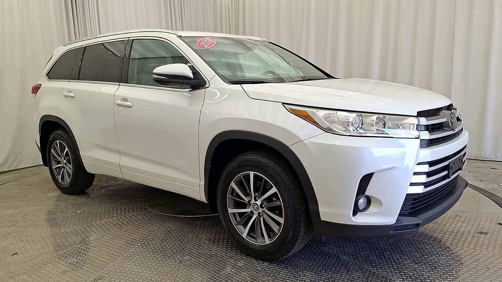 Certified 2018 Toyota Highlander XLE image 5