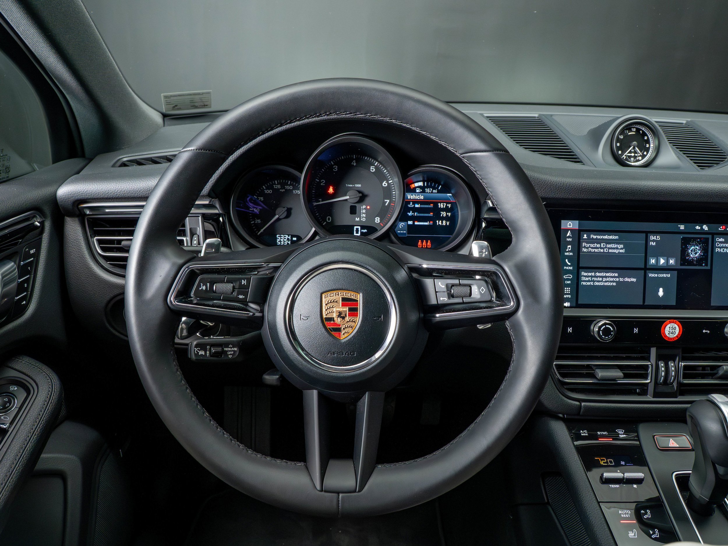 Certified 2025 Porsche Macan AWD/4WD image 20