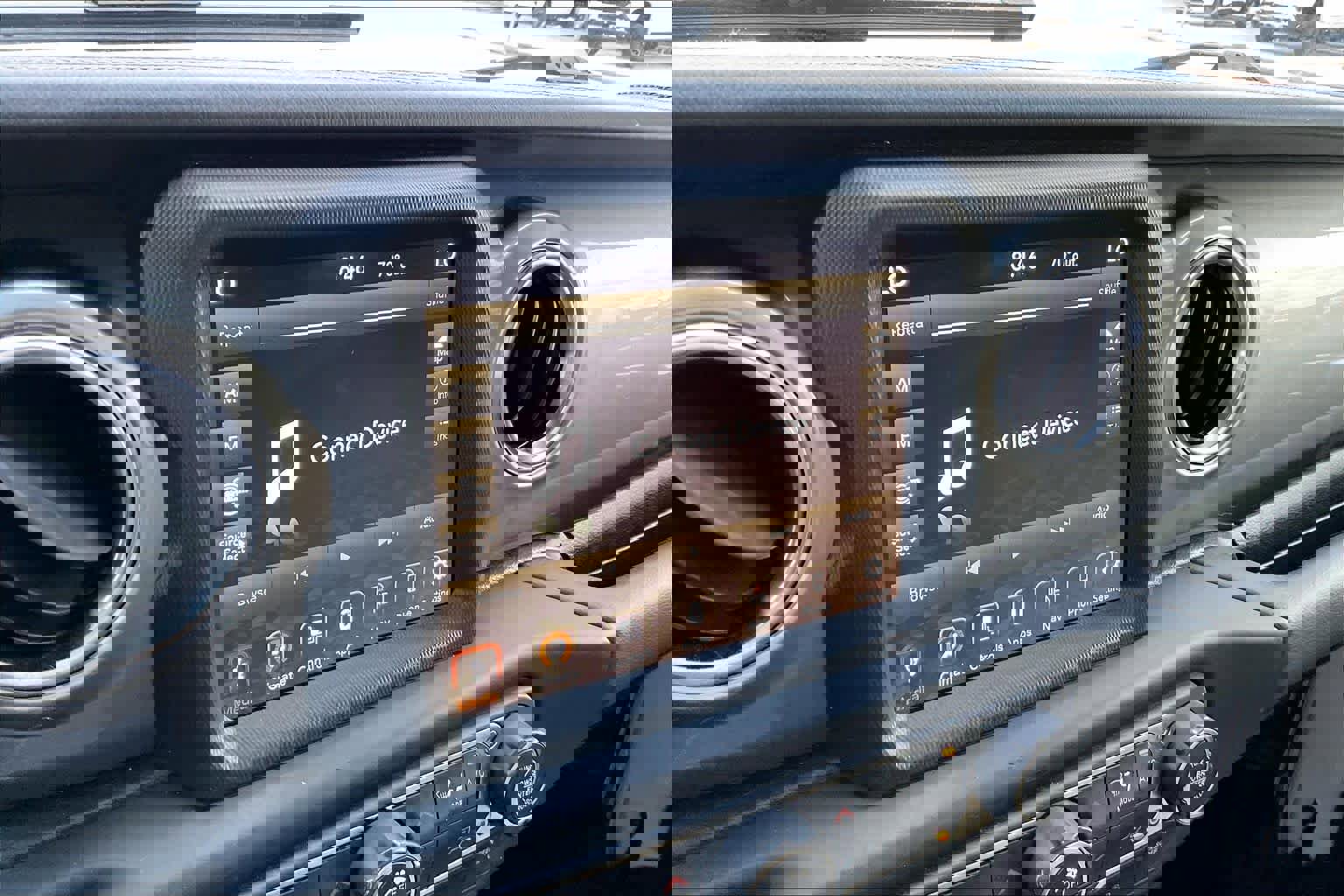 Used 2021 Jeep Wrangler Unlimited Sahara image 31