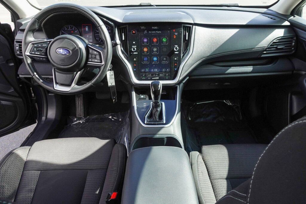 Used 2023 Subaru Outback Premium image 12