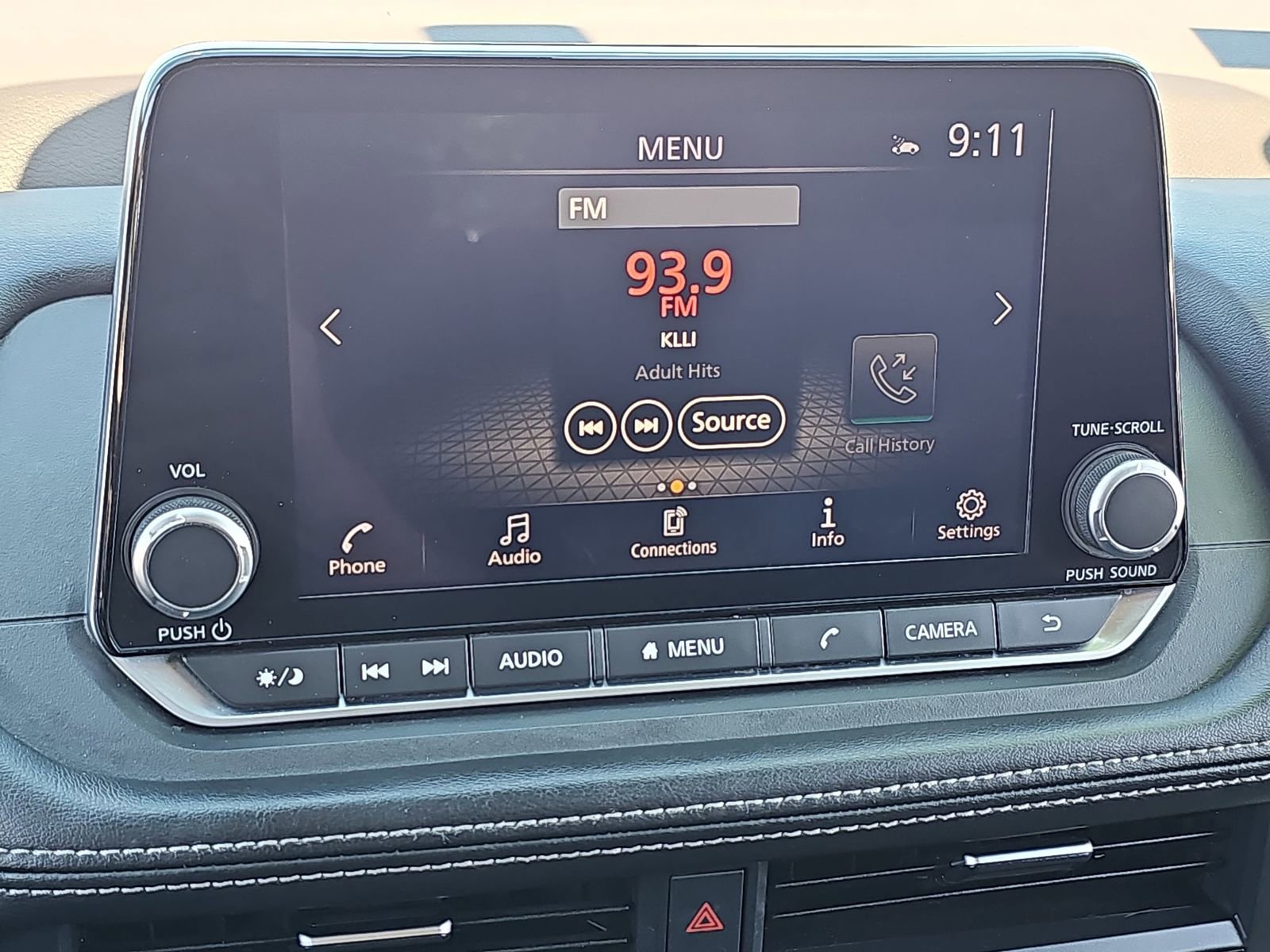 Used 2023 Nissan Rogue SV image 20