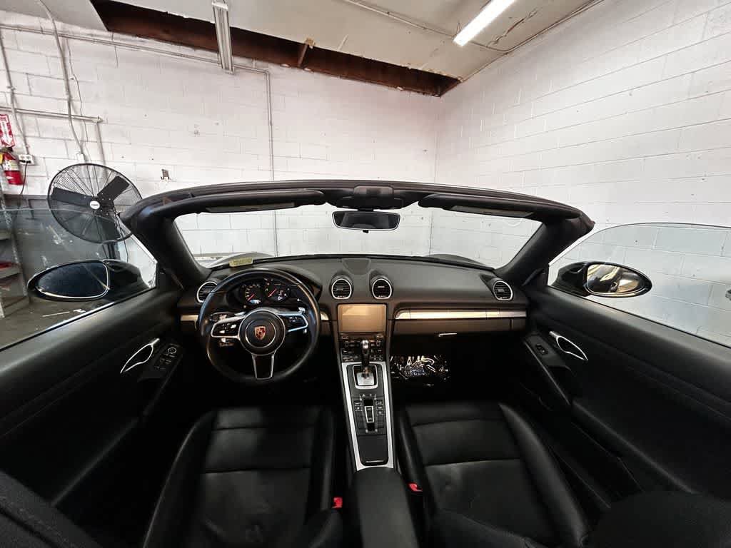 Used 2019 Porsche 718 Boxster RWD image 10