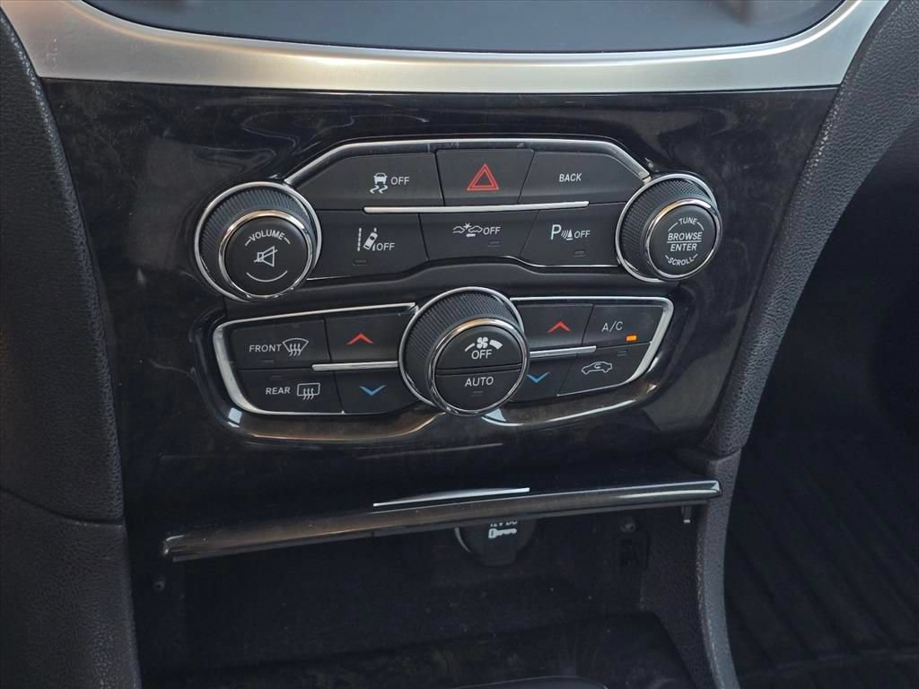 Used 2016 Chrysler 300 C w/ Safetytec Plus Group RWD image 20