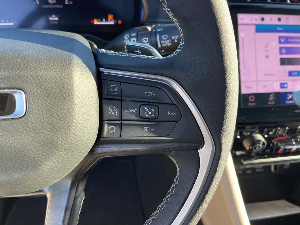 New 2025 Jeep Grand Cherokee L Limited w/ MOPAR Finishing Package image 16