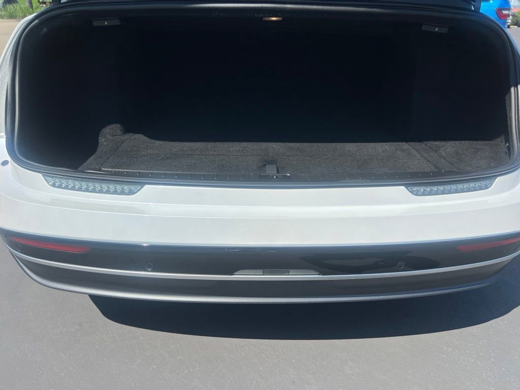 Used 2024 Lucid Air Pure RWD image 34