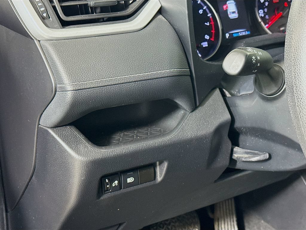 Used 2022 Toyota RAV4 LE FWD image 10