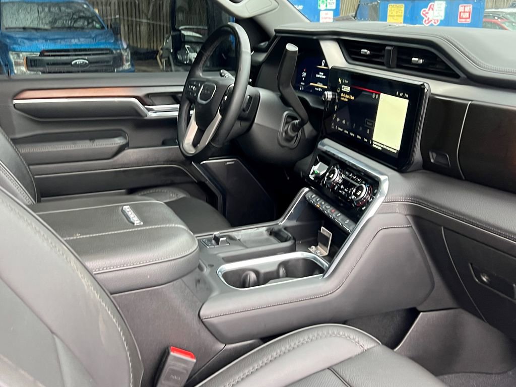 Used 2024 GMC Sierra 2500 Denali w/ Denali Reserve Package image 14