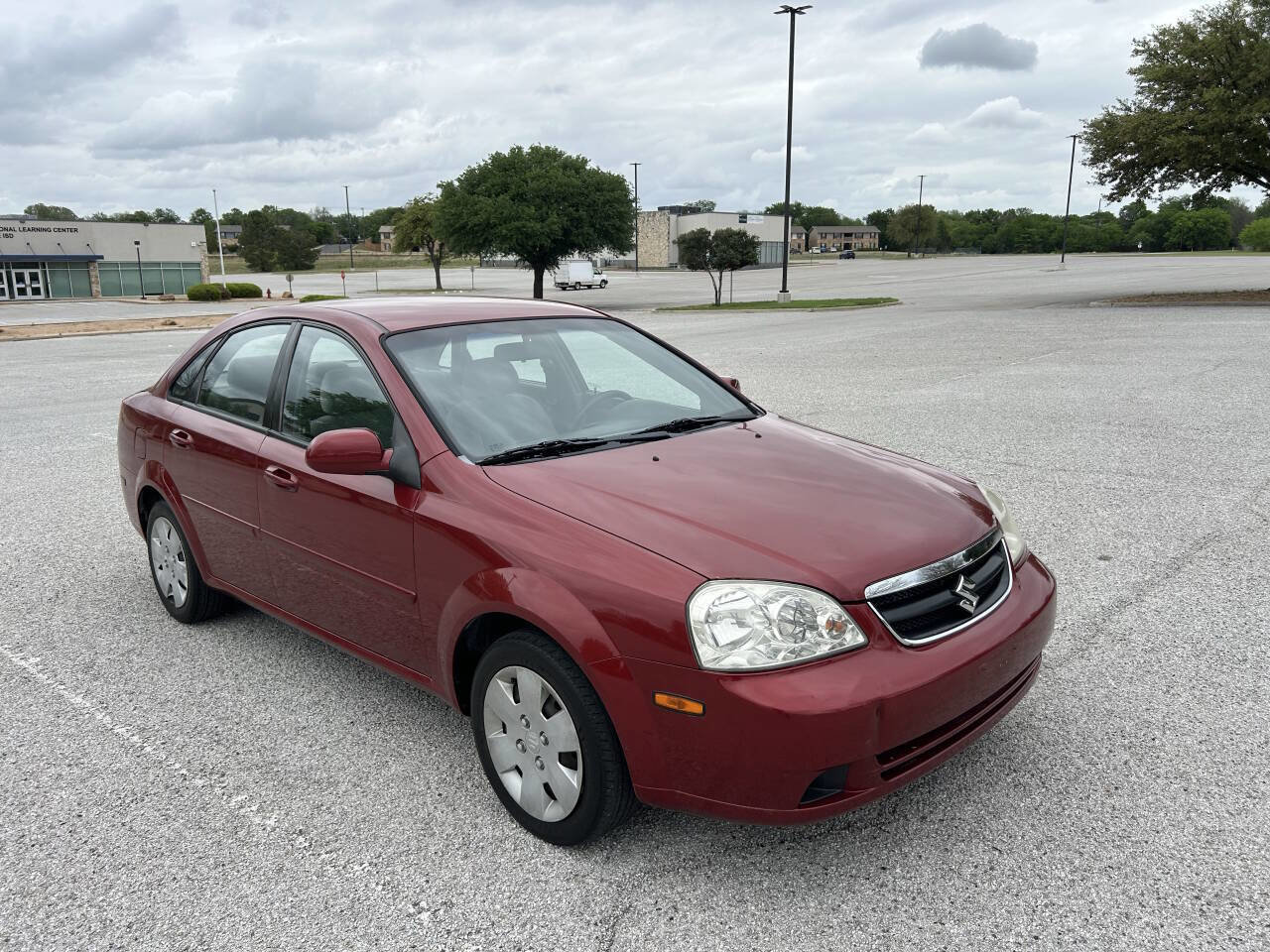 Used 2007 Suzuki Forenza Sedan image 4