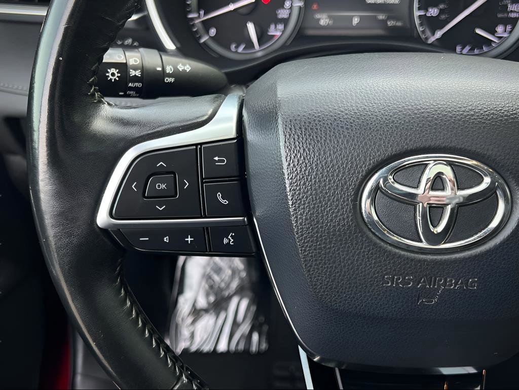 Used 2020 Toyota Highlander XLE image 44