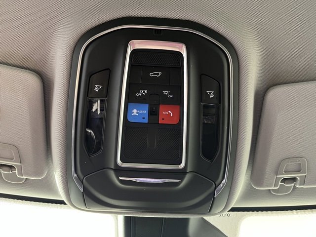 Used 2021 Jeep Grand Cherokee L Limited image 38