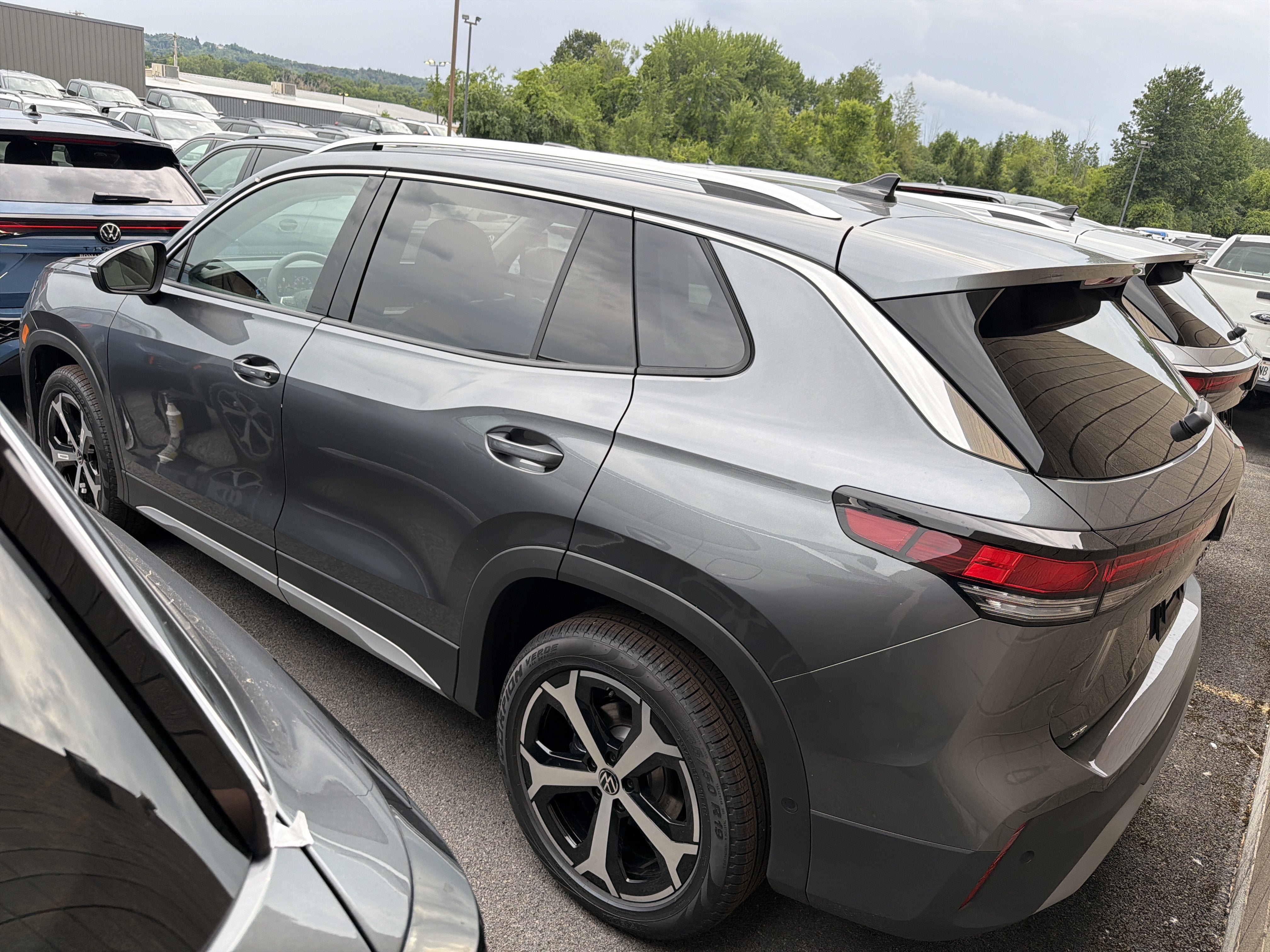 New 2026 Volkswagen Tiguan SE AWD/4WD image 4