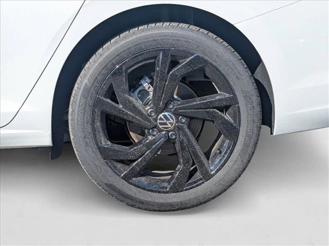 New 2025 Volkswagen Jetta SE image 11