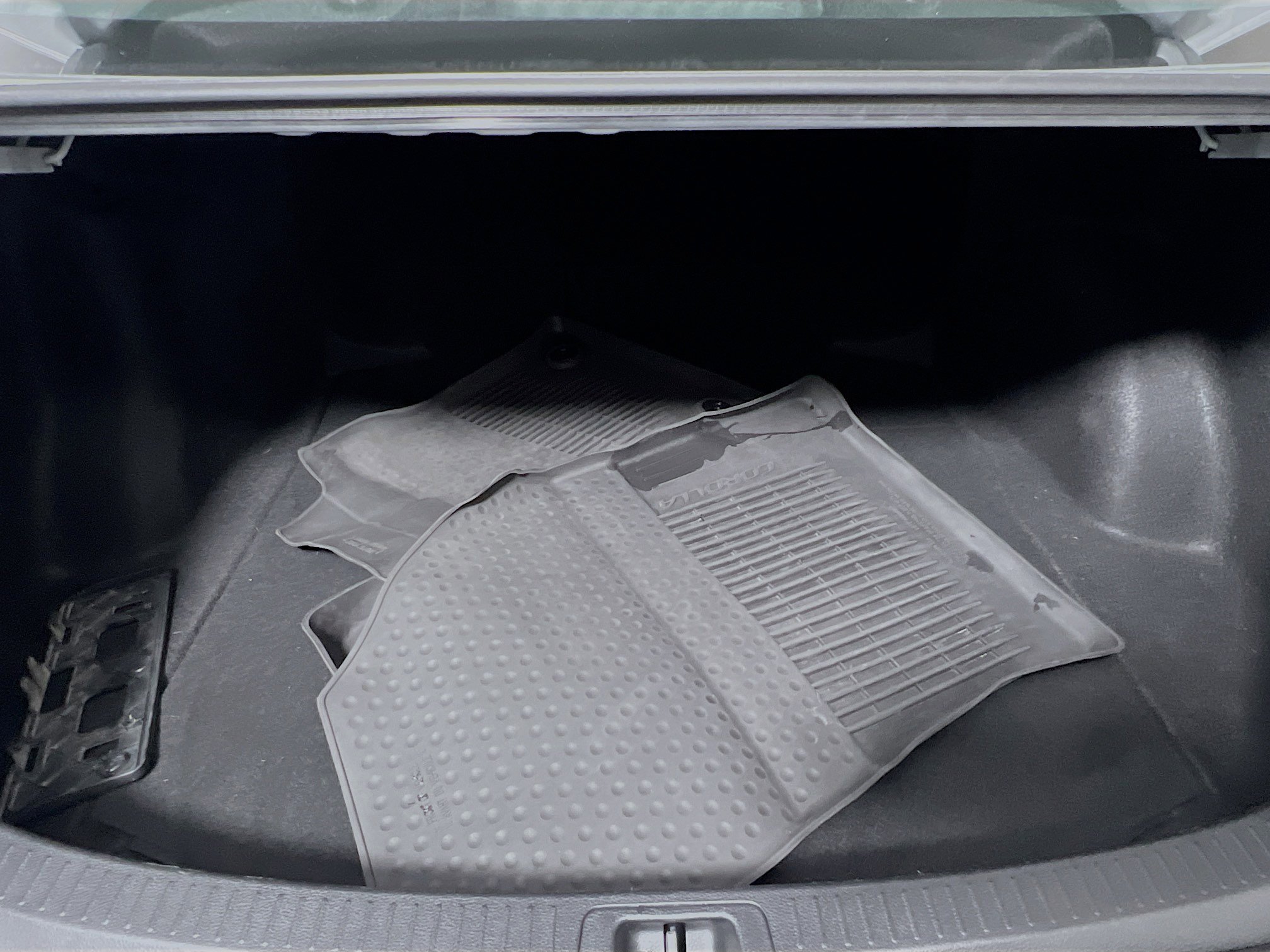 Used 2024 Toyota Corolla LE image 33