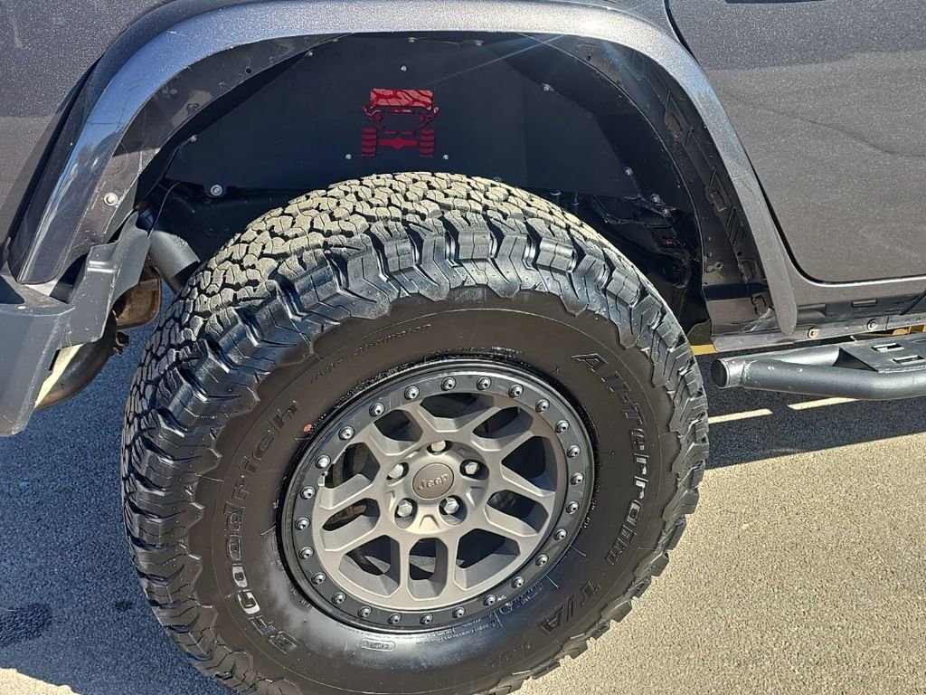 Certified 2021 Jeep Wrangler Unlimited Rubicon w/ Xtreme Recon 35" Tire Package image 11
