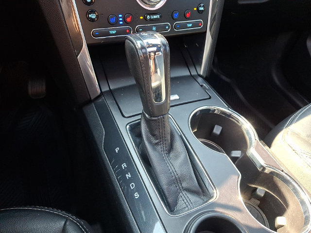 Used 2017 Ford Explorer Limited w/ Equipment Group 301A FWD image 15