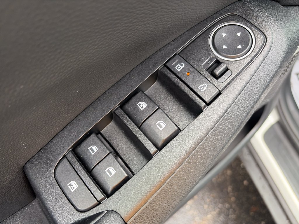 Used 2025 Kia Seltos SX w/ SX Sunroof Package AWD/4WD image 22