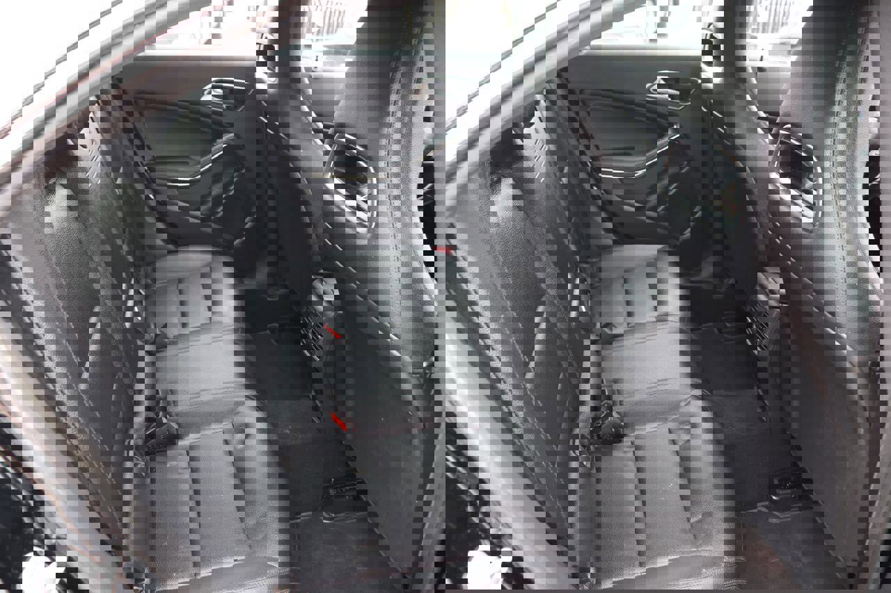 Used 2015 Mercedes-Benz CLA 250 image 19