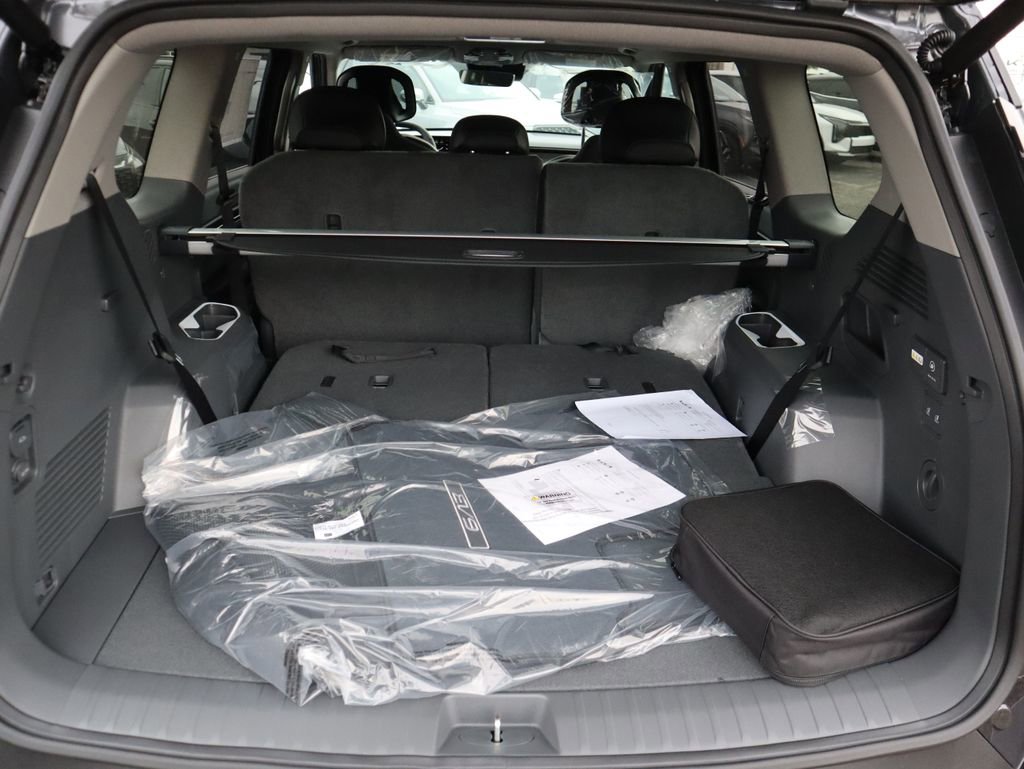 New 2026 Kia EV9 Light RWD image 9